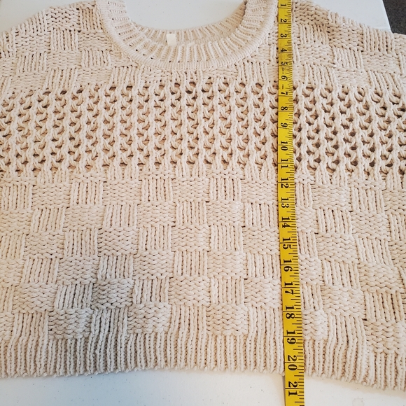 ANTHROPOLOGIE MOTH CHENILLE STITCHED PULLOVER! Size Small. - Picture 8 of 10